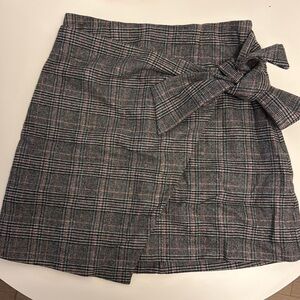 Aritzia wrap skirt plaid